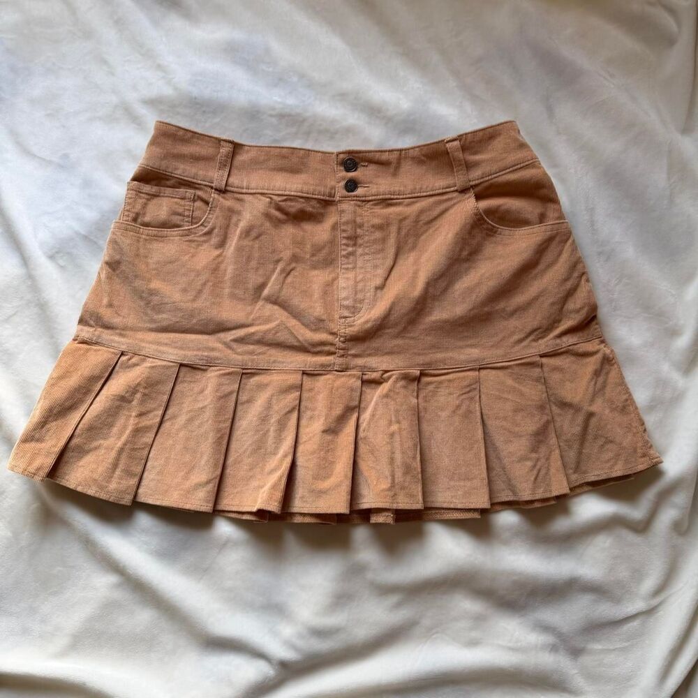 y2k inspired preppy Hollister high-rise pleated corduroy tan mini skirt large
